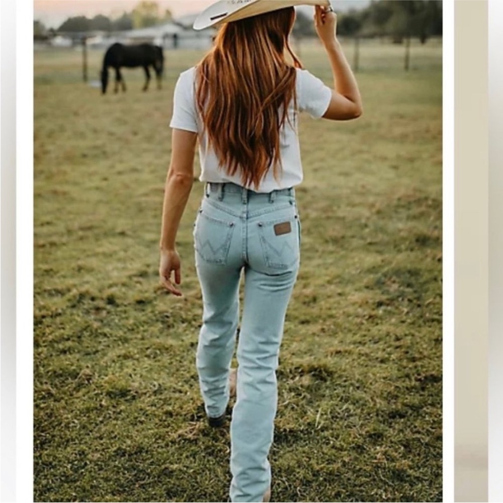 Wrangler Cowboy Cut Women’s Light Wash Jeans Size 7x34 High Rise Western